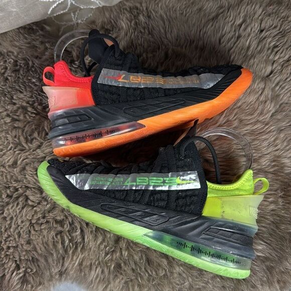 (E) Nike LeBron 18 GS Big Kids' Shoes Black Crimson Volt CW2760-009 Size 4 Y - Picture 10 of 14